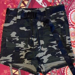 Shein Camo Short Shorts Medium With Belt